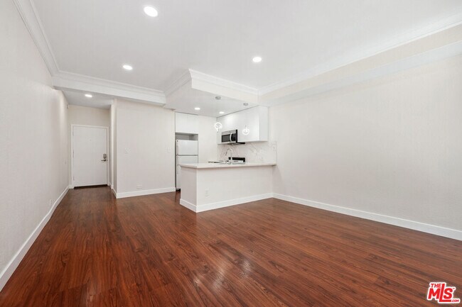 Building Photo - 1440 Veteran Ave