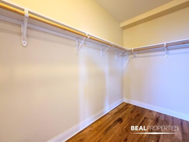 Building Photo - 0 bedroom in CHICAGO IL 60614