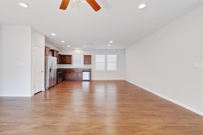 Building Photo - 429 Cinnamon Teal Ln