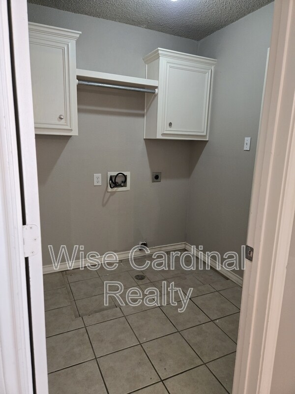 Building Photo - 5119 Albany Ave