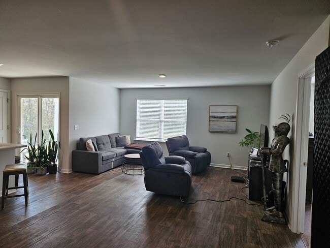 Building Photo - Lovely 3 Bedroom, 2 bath unfurnished home located in Sneads Ferry - Everett's Creek community
