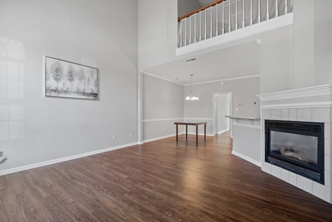 Building Photo - Open floor plan with 2 primary suites. Ava...