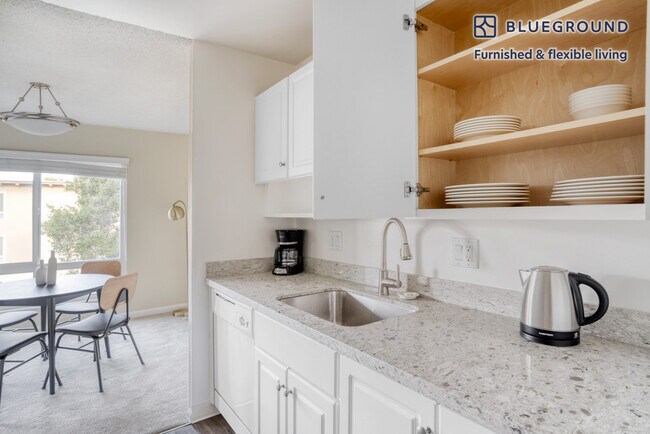 Building Photo - 1560 Sand Hill Rd