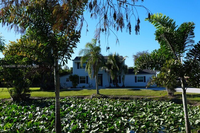 Building Photo - 7601 NW 82nd Terrace