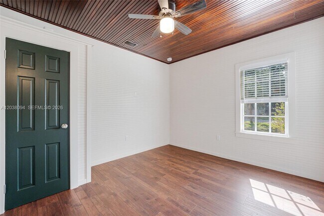 Building Photo - 3826 Oak Ave