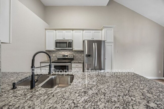 Building Photo - 2506 Wedglea Dr