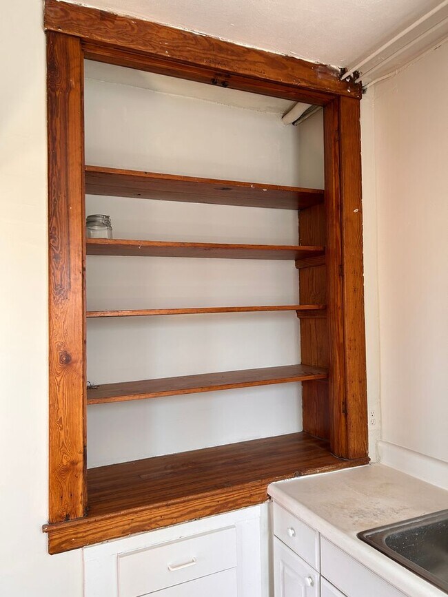 Building Photo - 36 Miles Ave