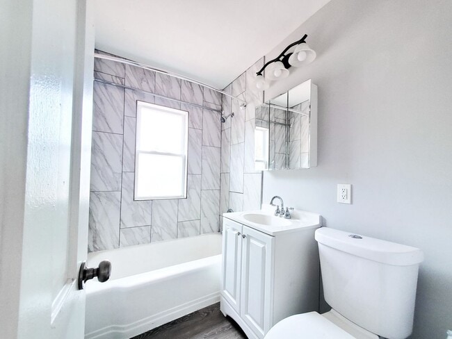 Building Photo - 3 Bed - 1.5 Bath Cape Cod for Rent in Willowick!