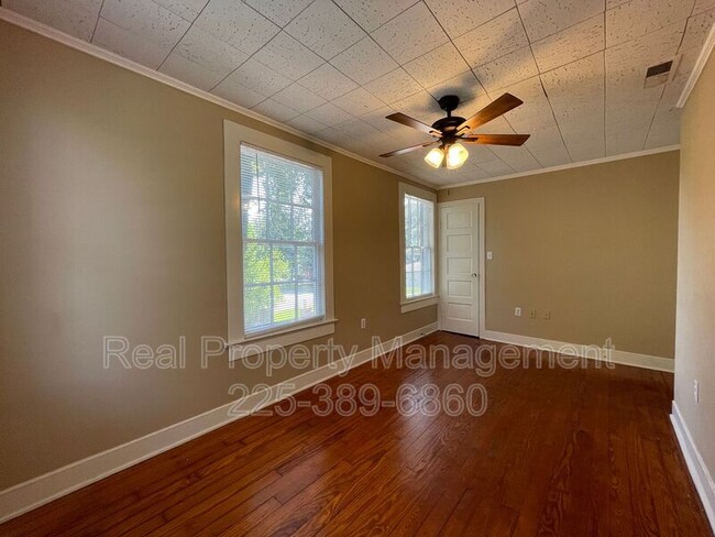 Building Photo - 755 Arlington Ave