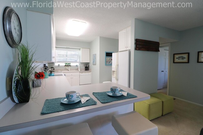 Building Photo - SIESTA KEY! DIRECT WATER VIEWS! ANNUAL LEA...