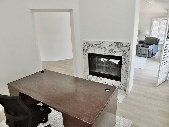Building Photo - 6225 Napoli Ct