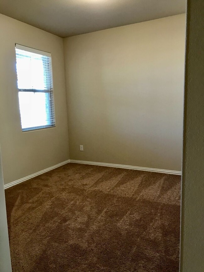 Building Photo - COMING SOON!!  Beautiful Home in Parks Bell