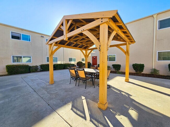 Floorplan - Shady Terrace Apartments!