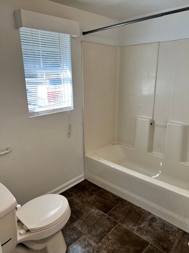 Building Photo - Beautiful Cottage Studio
