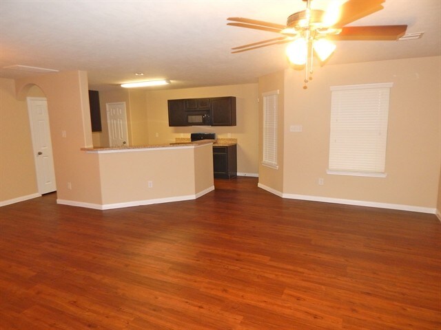 Building Photo - 847 Darbydale Crossing Ln