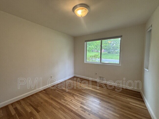 Building Photo - 2929 Terrace Dr