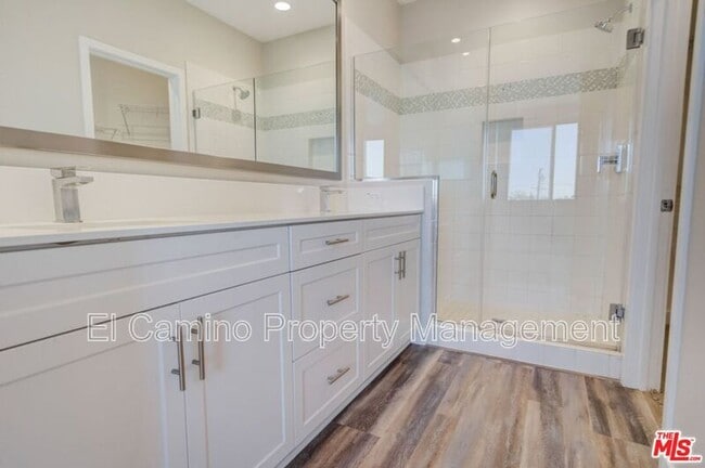 Building Photo - 835 Aloe Pl