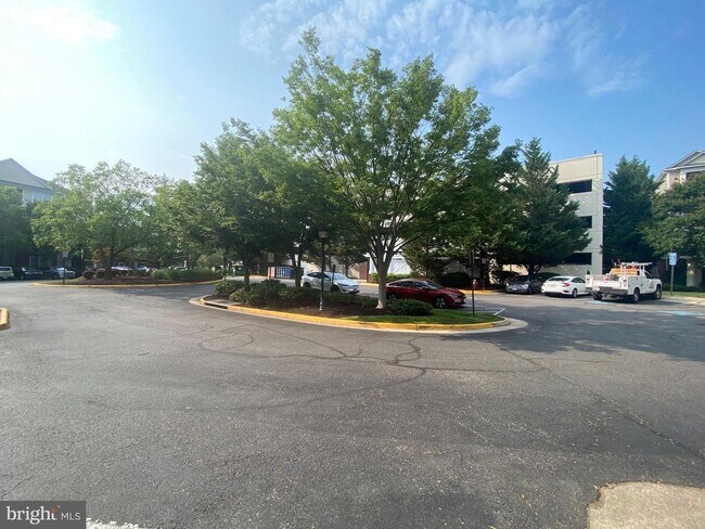 Building Photo - 12929 Centre Park Cir