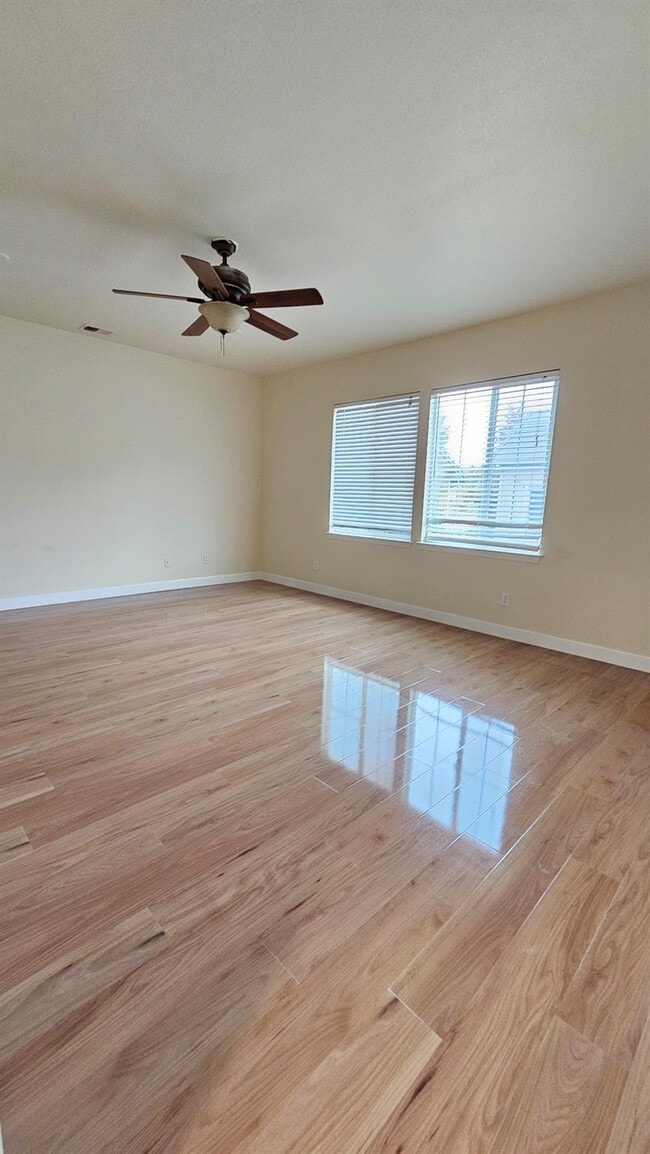 Building Photo - 480 N Orinda Ct