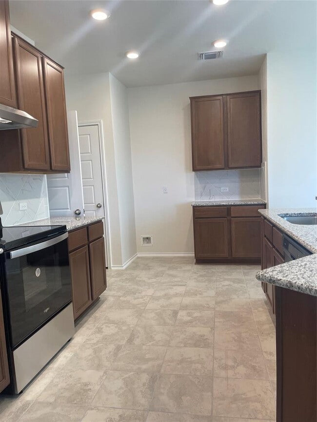 Building Photo - 12620 Anthology St