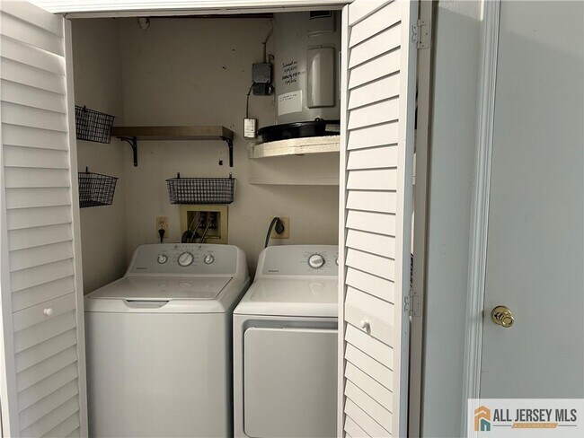 Building Photo - 65 Wentworth Rd