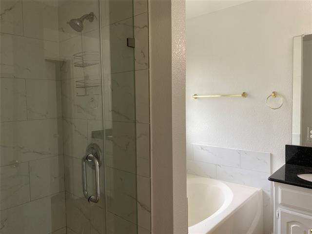 Building Photo - 2324 Treyburn Ct