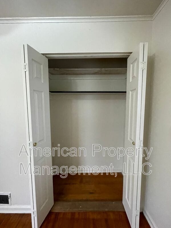 Building Photo - 2505 S Quebec Ave