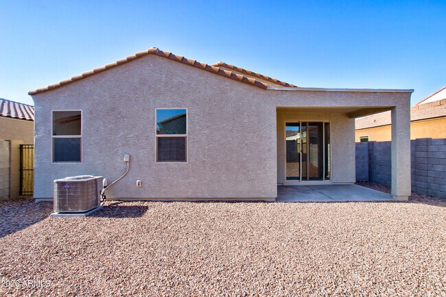Building Photo - 12340 W Kaler Dr