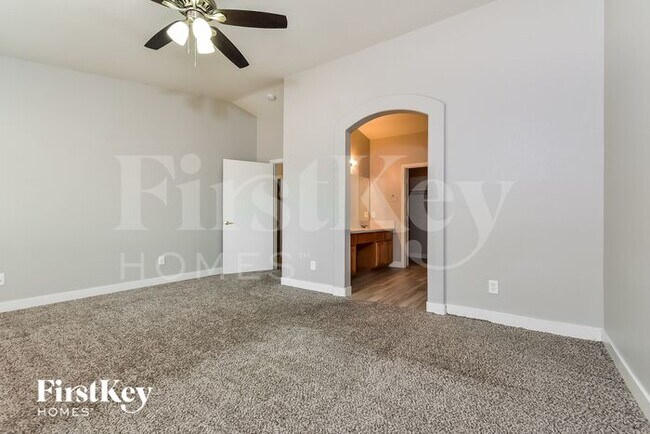 Building Photo - 5312 N Regena Rose St
