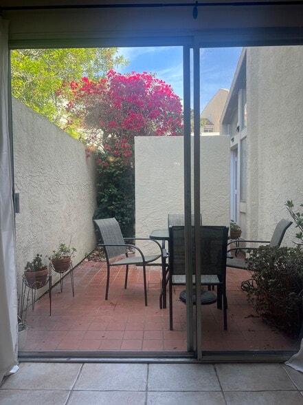 Building Photo - 6248 Caminito Araya