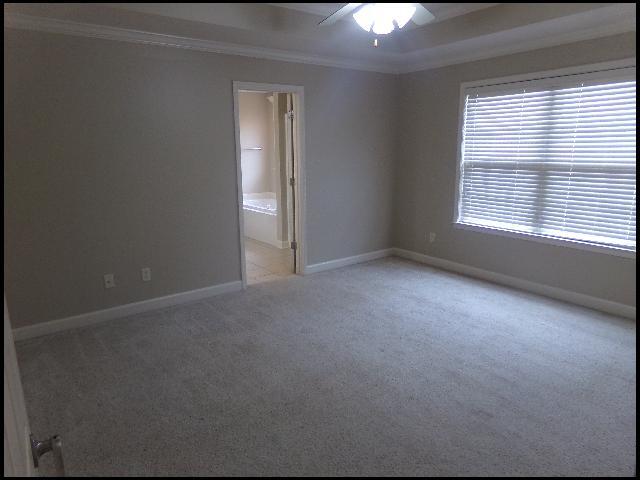 Building Photo - 31 Congressional Dr