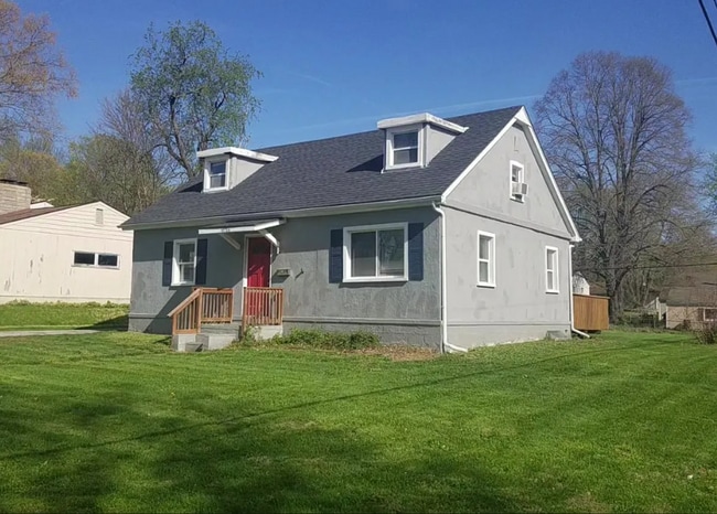 Building Photo - ****COMING SOON**** Charming 2-story home ...