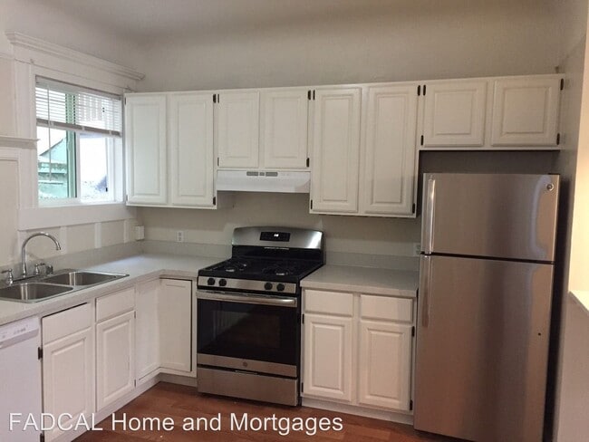 Building Photo - 1542 Hayes St