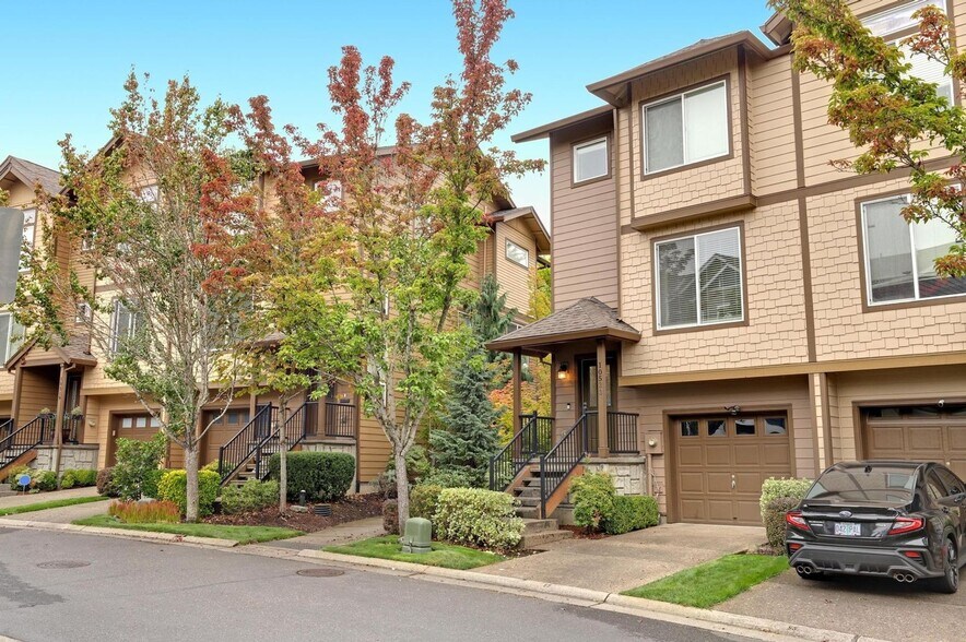 Building Photo - 10533 NE Avery Way