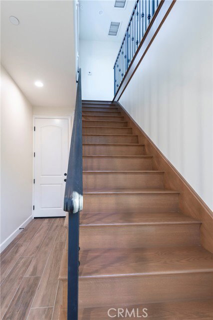 Building Photo - 5922 Encinita Ave