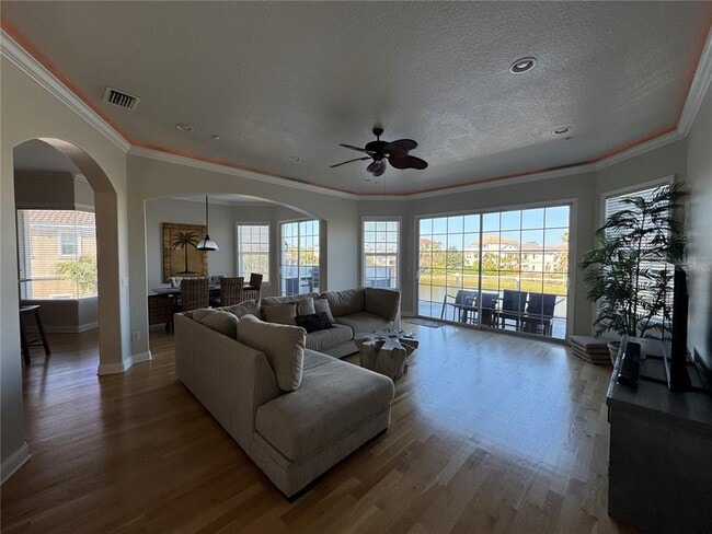 Building Photo - 323 Ocean Crest Dr