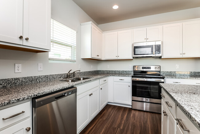 Building Photo - 252 Clydesdale Cir