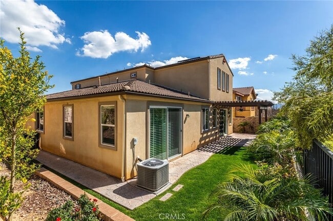 Building Photo - 28629 Farrier Dr