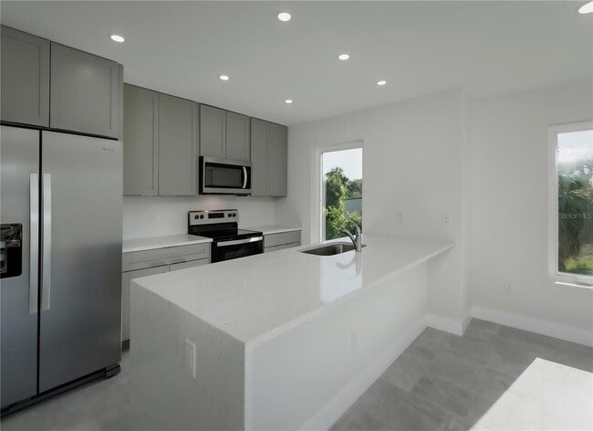 Building Photo - 310 Hibiscus St
