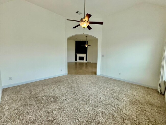 Building Photo - 21413 Merveil Dr