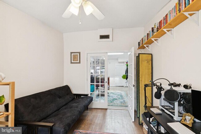 Building Photo - 1333 Pine St