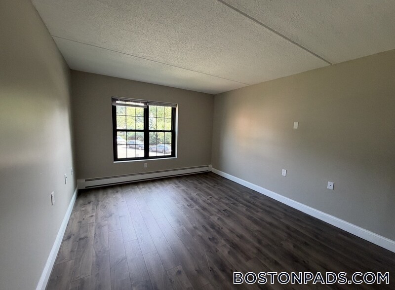 Building Photo - 757 Highland Ave