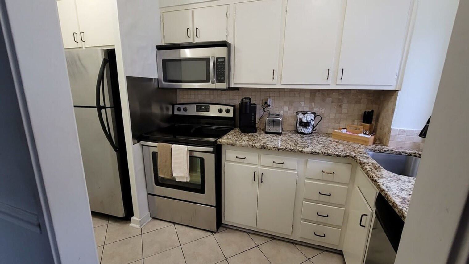 Building Photo - 218 Peachtree St NE