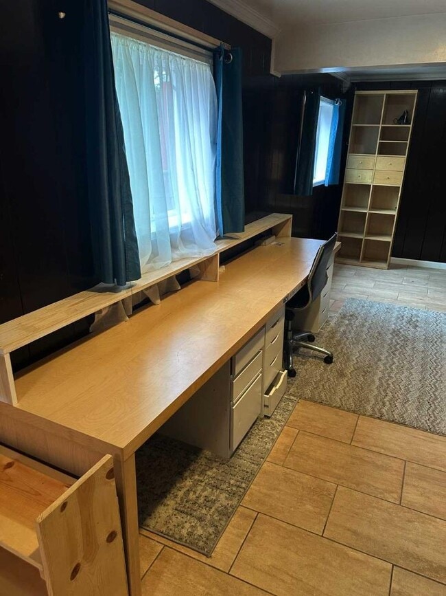 Building Photo - 25 Vía Delizia