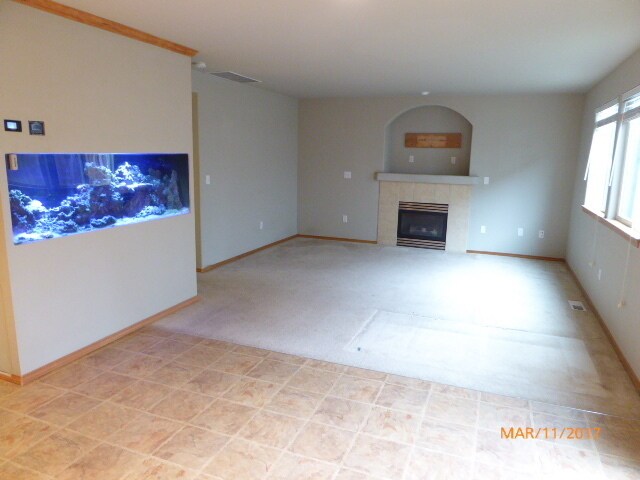 Building Photo - Beautiful 4 Bed 2.5 Bath Home in Mill Creek