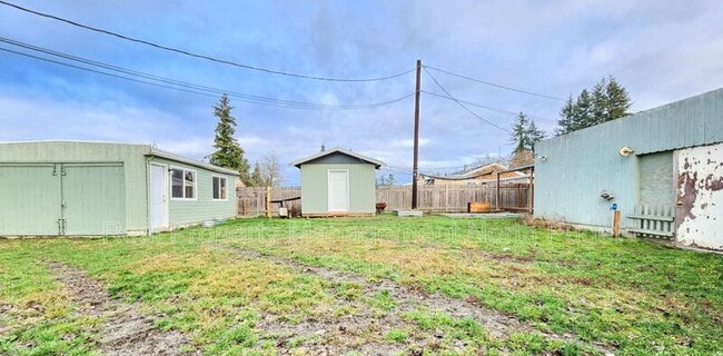 Building Photo - 6410 50th Dr NE