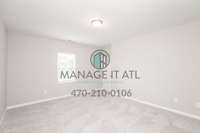 Building Photo - Beautiful 5 Bedroom House with a Master Bedroom on Main Floor