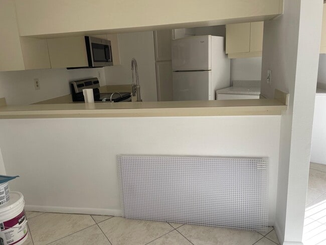 Building Photo - 3666 Victoria Dr