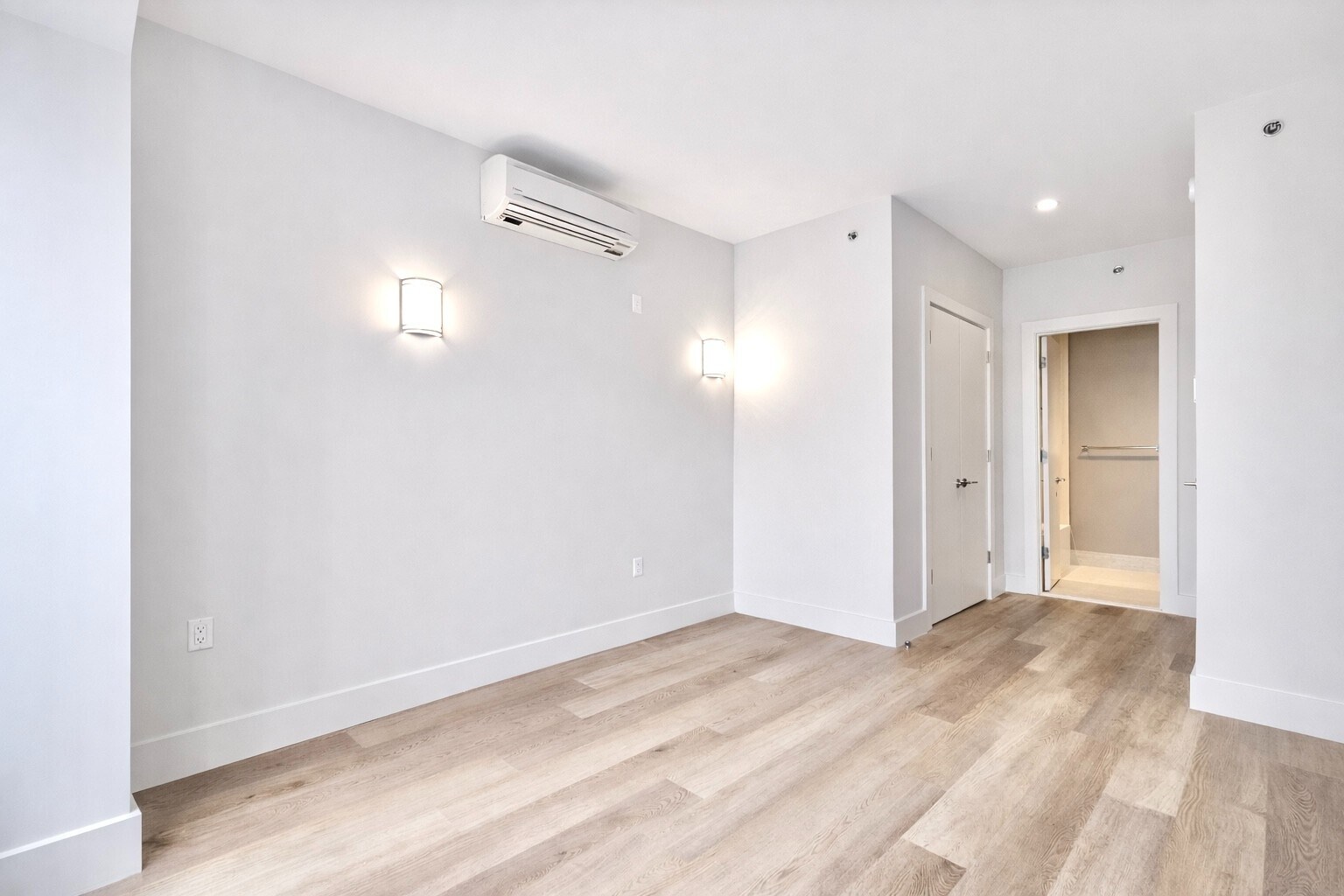 Building Photo - 91 Bruckner Blvd