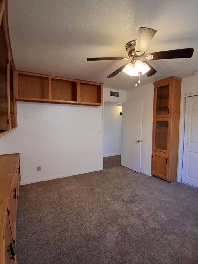 Building Photo - Updated Single-Story 3BR Home with Spacious Living Areas & Convenient Location!